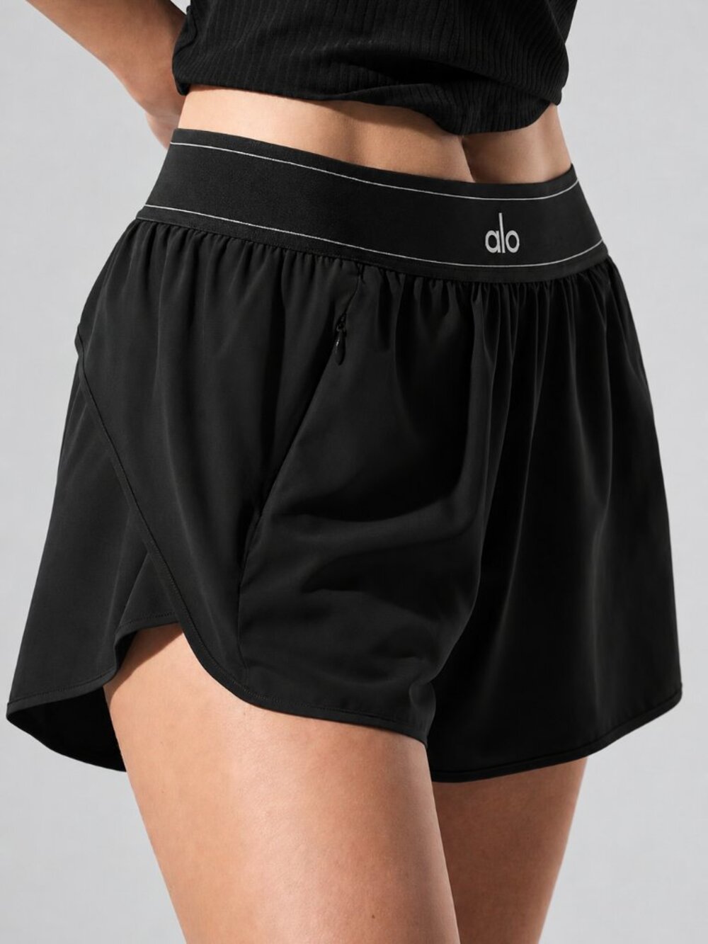 🔥 NWT ALO Yoga Match Point Shorts Black ✨ Must-Have Summer Essential - Picture 9 of 9